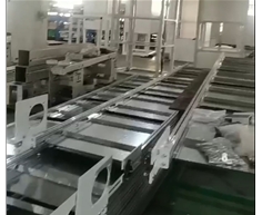 AGV周邊配套提升機(jī)，輸送線組裝中